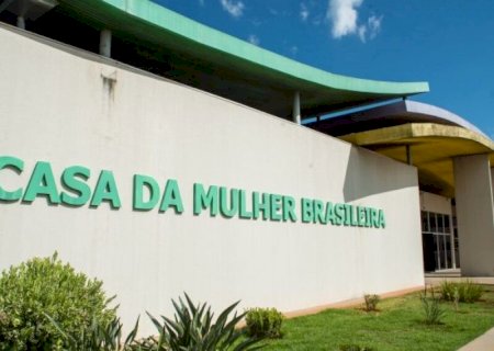 Jovem é ameaçada pela ex-sogra por divisão de bens após divórcio do filho