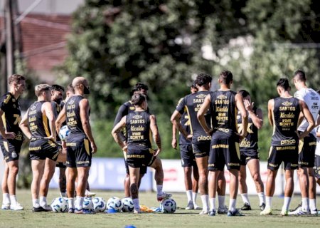 Santos intensifica treino ofensivo para tentar reagir no clássico com o Corinthians