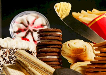 Biscoito recheado pode tirar até 39 minutos de vida saudável por porção, diz estudo