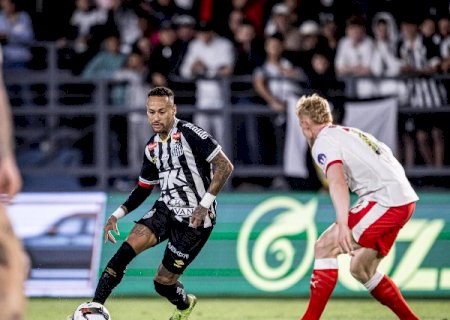 Santos é superado em amistoso com atuação discreta de Neymar
