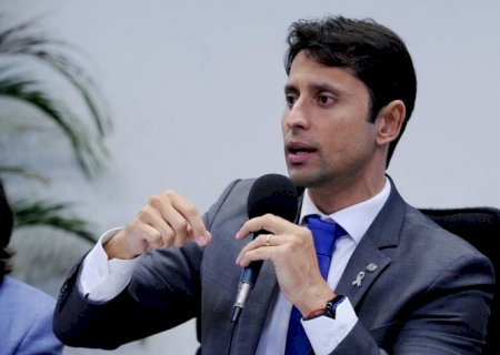 Projeto aprovado autoriza trabalhador com deficiência a usar FGTS para comprar carro