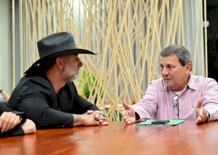 Prefeito de Ivinhema, Juliano Ferro, recepciona Sergio de Paula