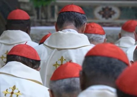 Cristianismo mantém liderança; islâmicos e sem religião crescem