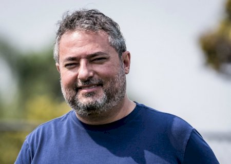 Alexandre Mattos chega a Santos e tem encontro com a diretoria do Peixe