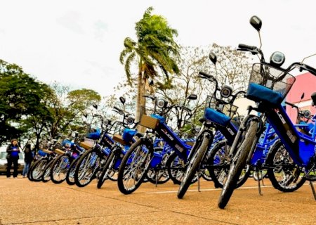 Ivinhema entrega 40 bicicletas elétricas para agentes comunitários