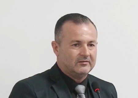 Batayporã: Vereador Lorinho solicita instalação de cobertura entre sala de fisioterapia e USF no Rosa Petrolina