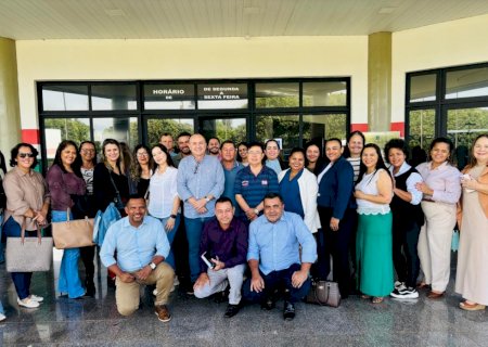 Prefeito Clóvis do Banco, vereadores e secretários participam do 5º Encontro do Seminário Regional do MS Ativo