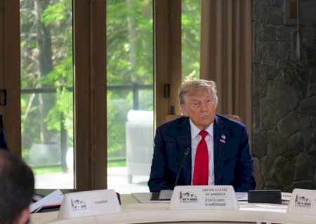 Trump se diz “muito insatisfeito” com Israel e Irã por romperem trégua
