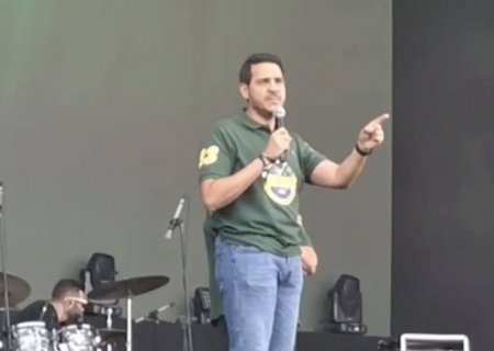 Messias não cita Lula e passa Marcha para Jesus sem vaia