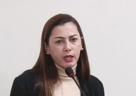 Vereadora Andrea Cruz apresenta três indicações em benefício da população de Batayporã