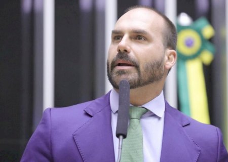 PF não consegue localizar Eduardo Bolsonaro para notificá-lo sobre abertura de inquérito