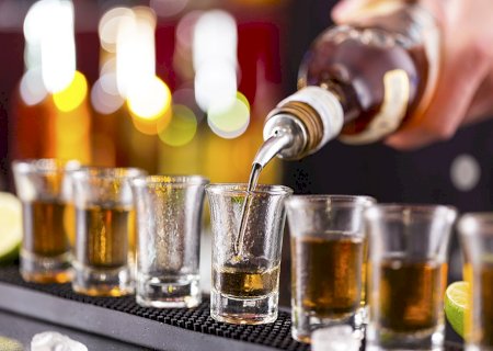 Novo estudo relaciona bebidas alcoólicas a mais um tipo de câncer; veja qual