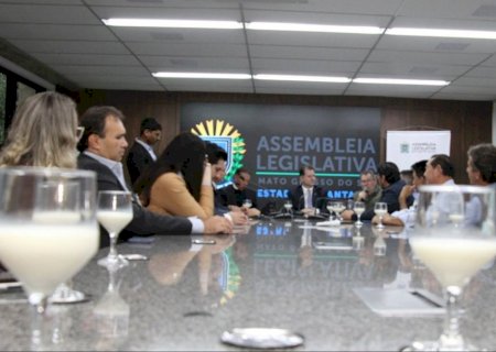 Deputado Renato Câmara destaca avanços do Proleite durante o ‘Leite da Manhã’ na Assembleia Legislativa