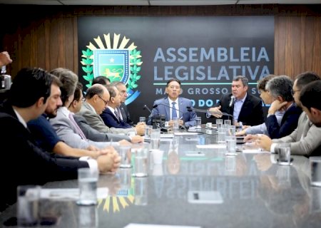 Nova arquitetura e conceito: Governo apresenta aos deputados expansão da infra e desafios da saúde em MS