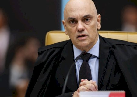Moraes manda PF ouvir advogados de Bolsonaro por suspeita de obstrução