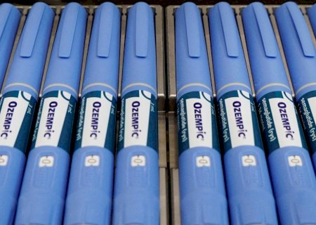 Popularidade do Ozempic expõe riscos desconhecidos do remédio, como pancreatite e perda de visão