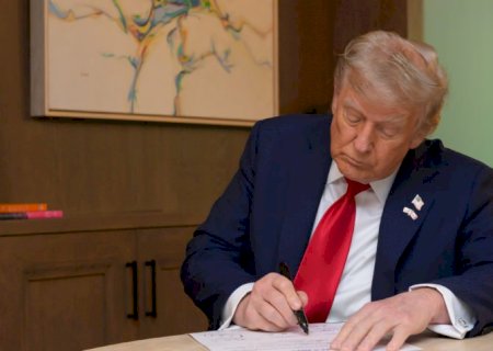 Trump impõe tarifa de 30% sobre produtos da UE e México