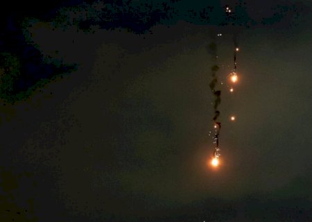 Kiev anuncia ataque a base aérea russa enquanto se defende de drones