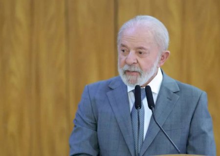 Lula veta projeto que aumenta número de deputados para 531