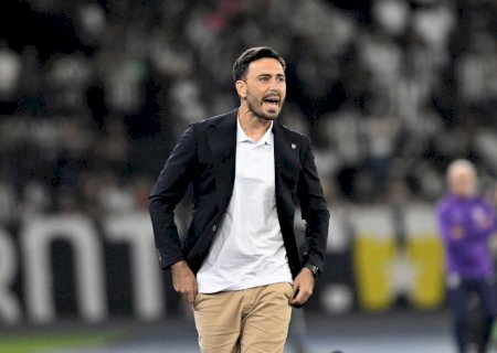 Pedido de Davide Ancelotti faz Botafogo mudar rota e buscar centroavante no mercado
