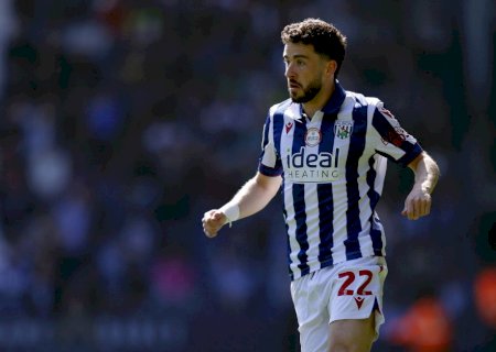 Fla encaminha acerto com atacante irlandês do West Bromwich