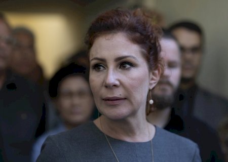 Sou uma exilada e perseguida política no Brasil, diz Carla Zambelli, foragida na Itália