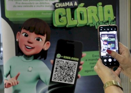 Ela não tem crachá, mas já atendeu mais de 11 mil pessoas: conheça a Glória, a atendente virtual do Detran