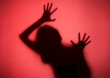 Lei põe fim à atenuante de idade para crimes sexuais contra mulheres