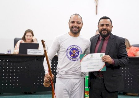 Vereador Josenildo Ceará homenageia professor “Vitão” por conquista no Estadual de Capoeira