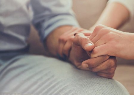 A Força do Amor: O Papel essencial da família e dos amigos no Tratamento do Câncer