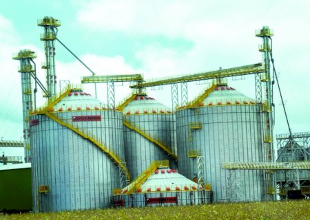 Armazenagem de grãos no Brasil segue 50% abaixo da produção