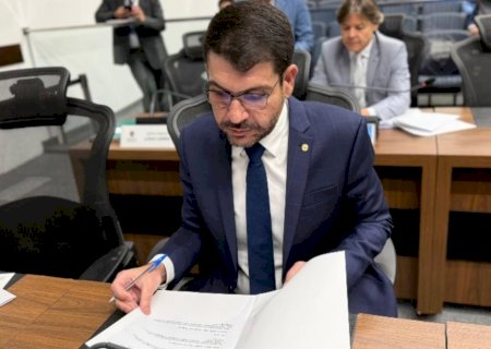 Jamilson Name aprova lei que define 41 dB como referência para deficiência auditiva em MS