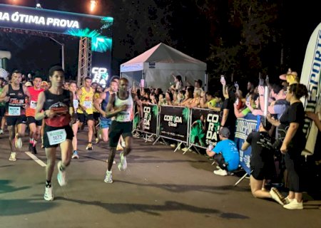 1ª Corrida Sicredi tem pedido de casamento e reúne cerca de 2.000 pessoas, marcando a história de Campo Grande
