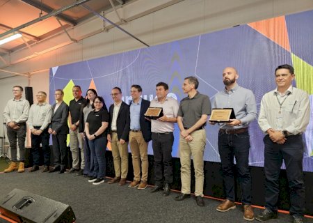 Governo do Estado recebe homenagem da Arauco pelo apoio dado a fábrica de celulose de Inocência