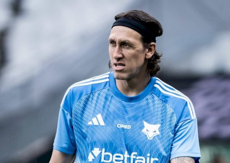 Cássio declara torcida por Hugo no Corinthians: “Espero que quebre meus recordes'
