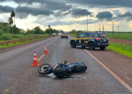 Motociclista de 59 anos morre ao cair em pista da BR-163