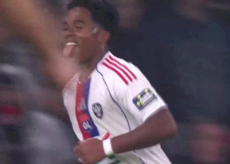 Jornal francês elogia Endrick após estreia no Lyon: 'Prodígio'
