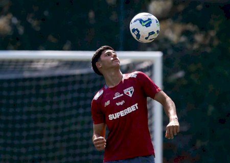 Joia 2026: torcedor e 'treinador' em campo, Nicolas será promovido a profissional no São Paulo