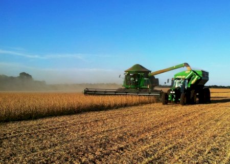 Puxada por MT, colheita de soja chega a 0,6% da área no Brasil