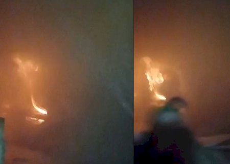 Menina é resgatada de colchão em chamas após padrasto incendiar casa | G1