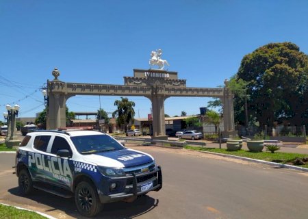 Ivinhema - Homem entrega cartão e senha para conhecido comprar cigarro, o mesmo não devolve cartão e acaba detido