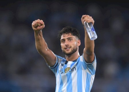 Racing exige 80% à vista e trava Santos em negociação por Marco Di Cesare