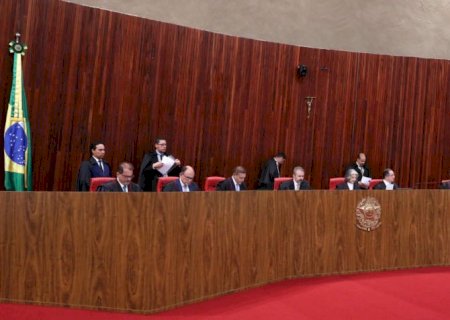 TSE nega pedido para suspender desfile de Lula