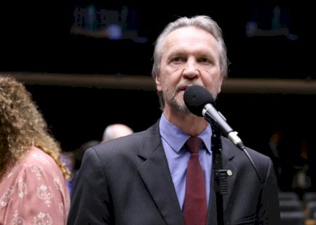 Lula tende a vetar aumento para servidores do Congresso, diz líder do PT na Câmara