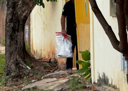 Filho de vítima de feminicídio é solto após câmera com áudio provar sua inocência