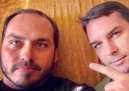 Carlos Bolsonaro ameaça expor aliados do PL que não apoiarem pré-candidatura de Flávio Bolsonaro