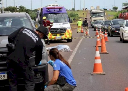 Arquiteta morre após cair de caminhonete e polícia investiga feminicídio