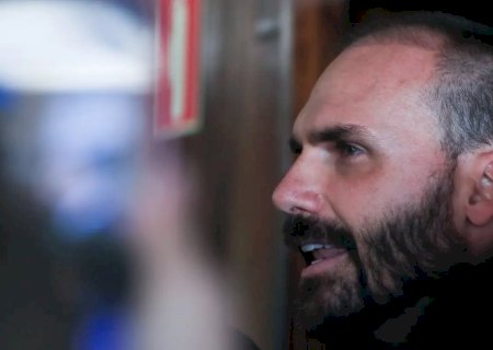 Mendonça pede vista e suspende julgamento contra Eduardo Bolsonaro