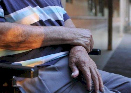 Nova resolução muda regras para internação de idosos e pacientes mentais