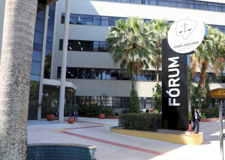 Atraso em viagem impede filha de se despedir da mãe e gera indenização por danos morais